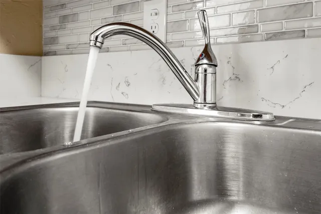 $585,000 | 1001 Lobitt Street, Alvin, TX 77511