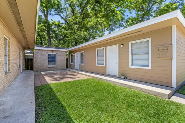 $585,000 | 1001 Lobitt Street, Alvin, TX 77511