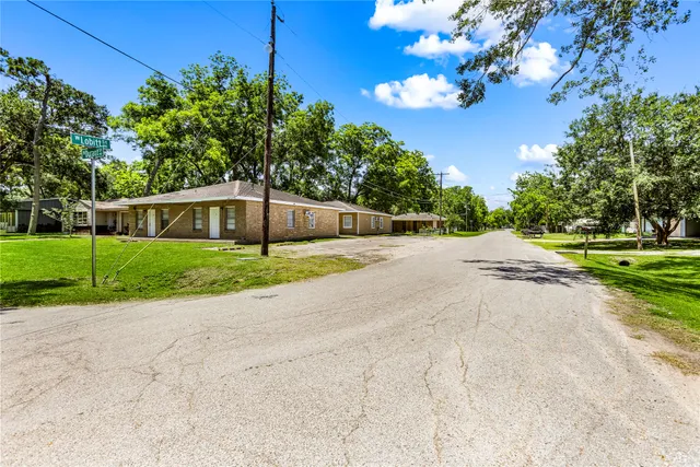$585,000 | 1001 Lobitt Street, Alvin, TX 77511