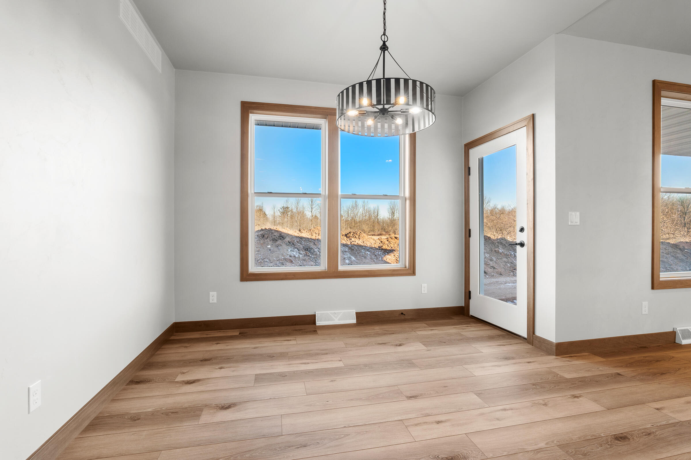 338 Rawley Road Two Rivers, WI 54241 - Photo 7 of 35 338RawleyCrt-7