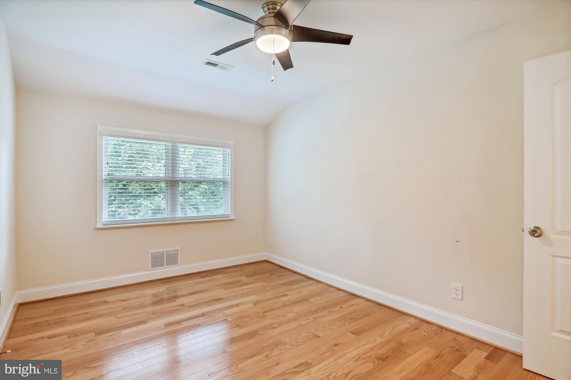 9105 Levelle Drive Chevy Chase, MD 20815 - Photo 26 of 56 Bedroom