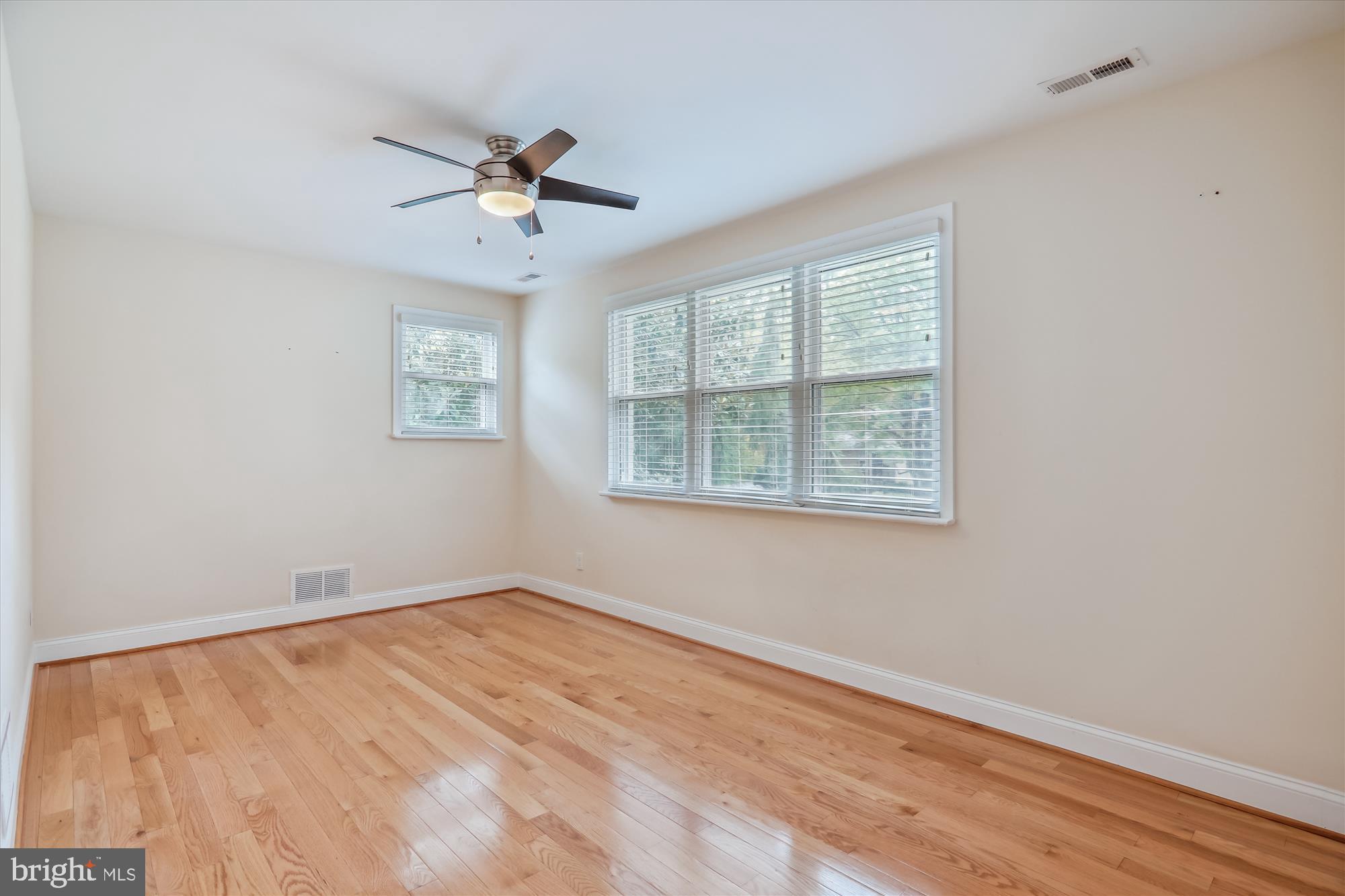 9105 Levelle Drive Chevy Chase, MD 20815 - Photo 29 of 56 Bedroom