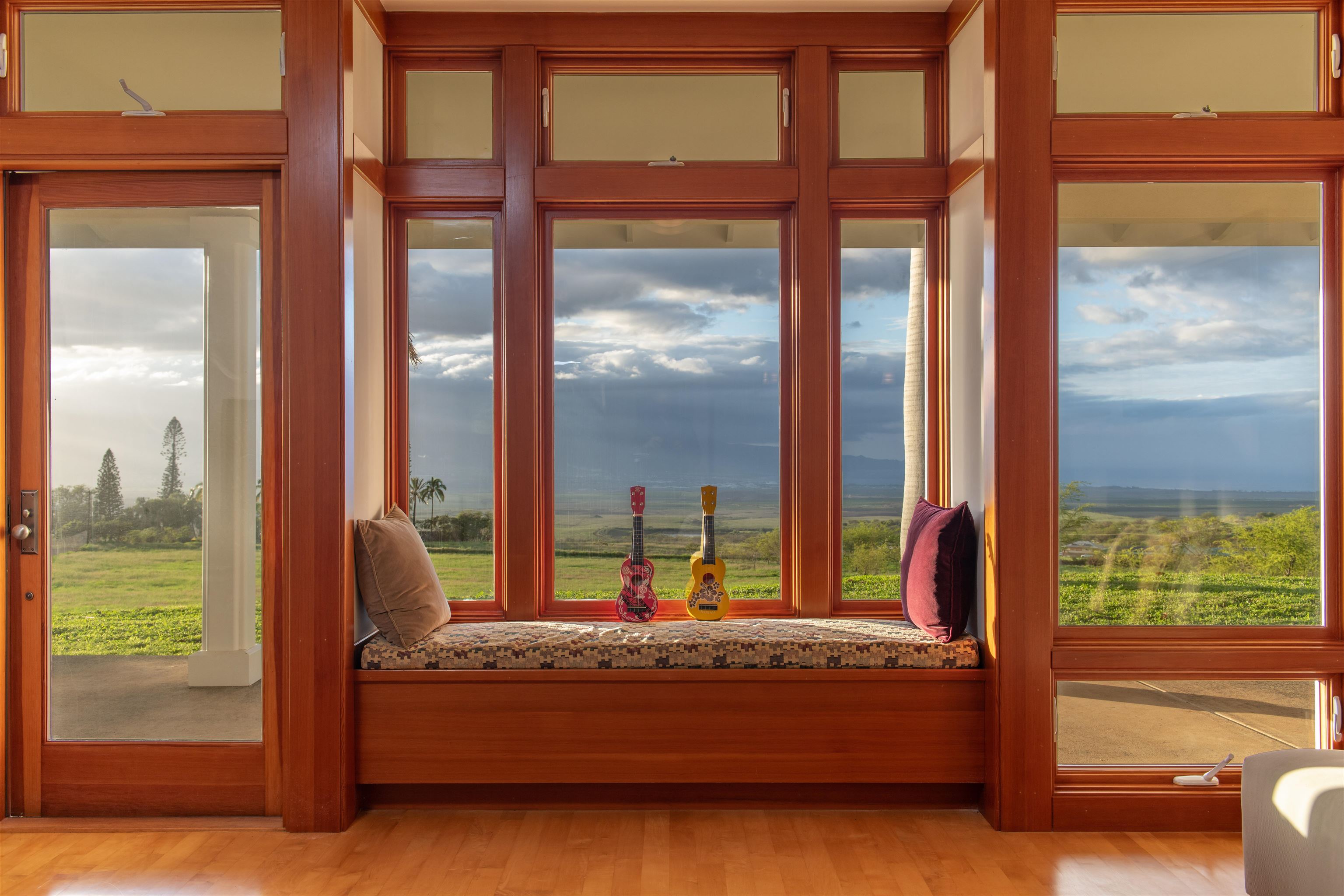 2345 Omaopio Road Kula, HI 96790 - Photo 7 of 23 a living room with a large window