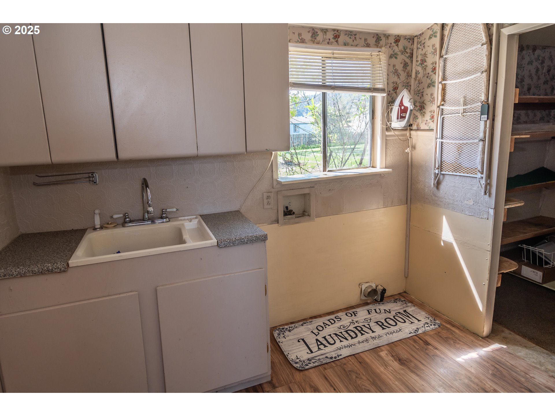 174 South Comstock Road Sutherlin, OR 97479 - Photo 23 of 48 Gallery Image 23