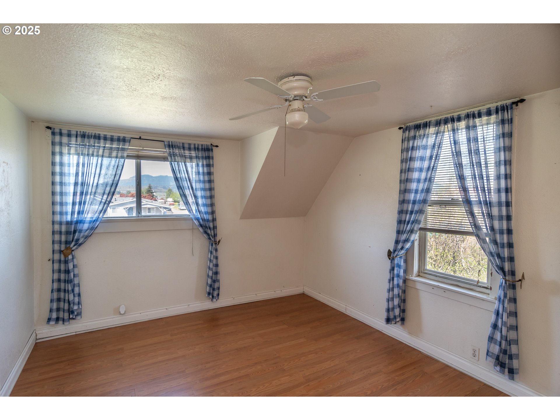 174 South Comstock Road Sutherlin, OR 97479 - Photo 32 of 48 Gallery Image 32