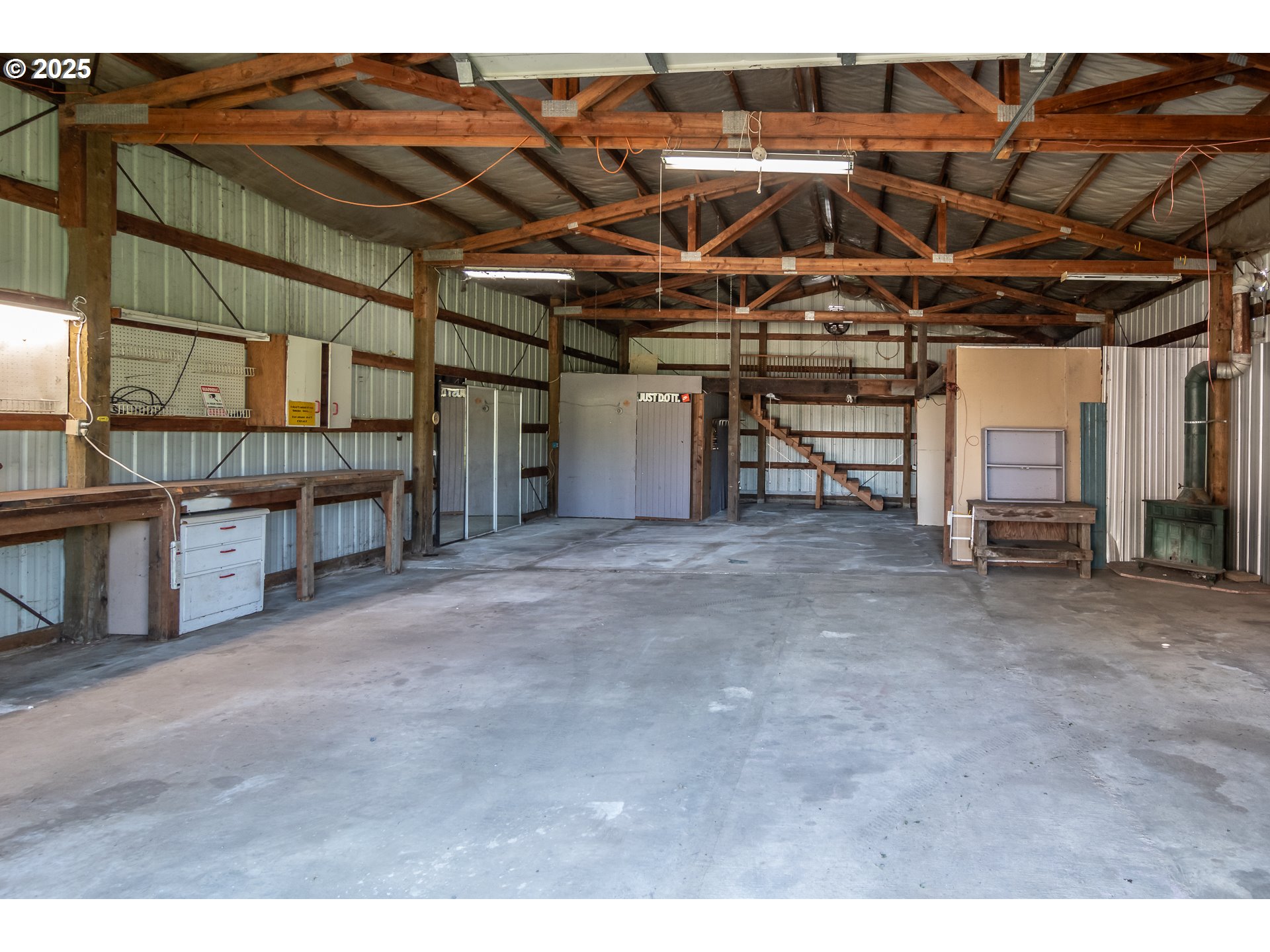 174 South Comstock Road Sutherlin, OR 97479 - Photo 40 of 48 Gallery Image 40