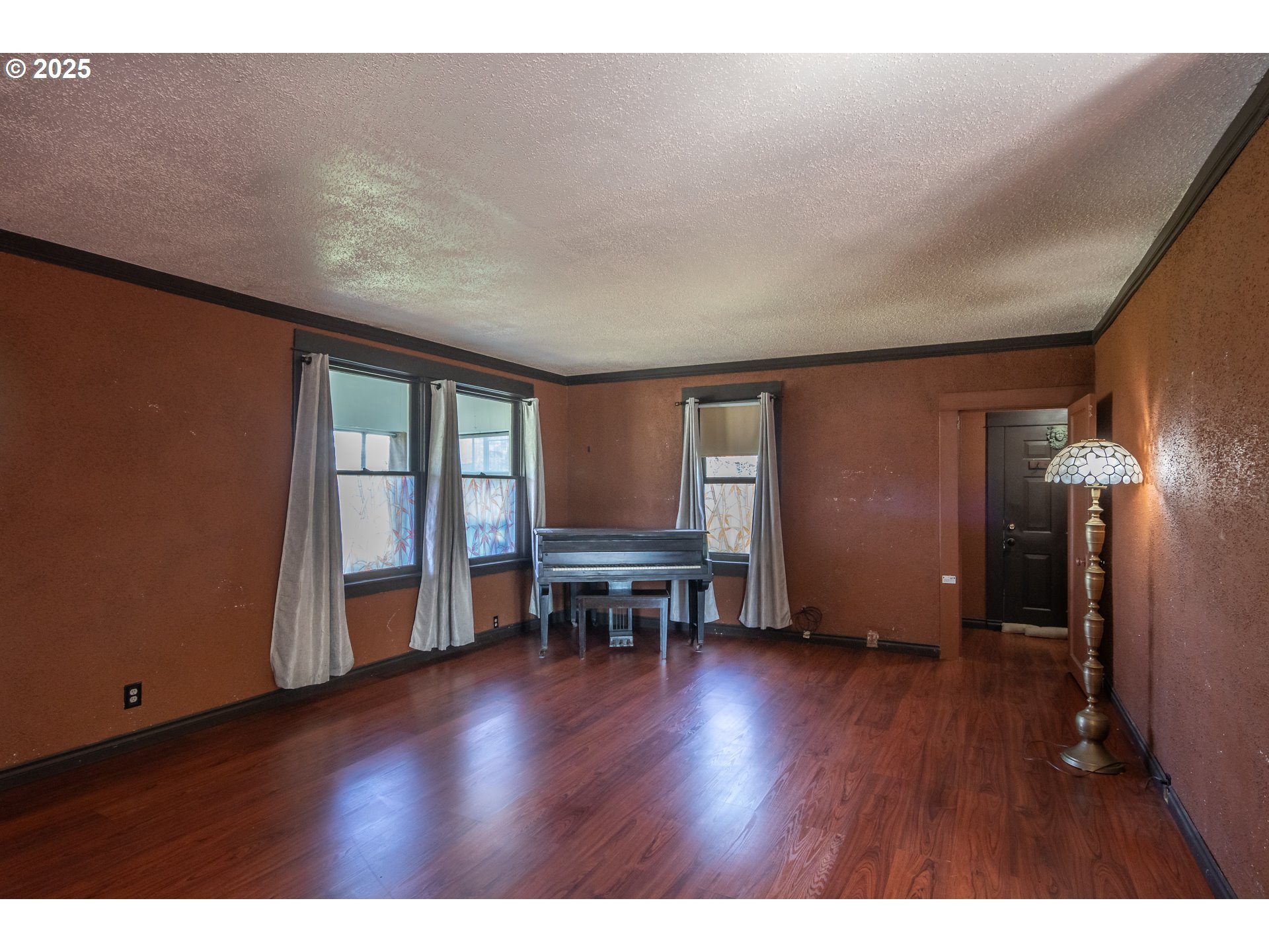 174 South Comstock Road Sutherlin, OR 97479 - Photo 9 of 48 Gallery Image 9