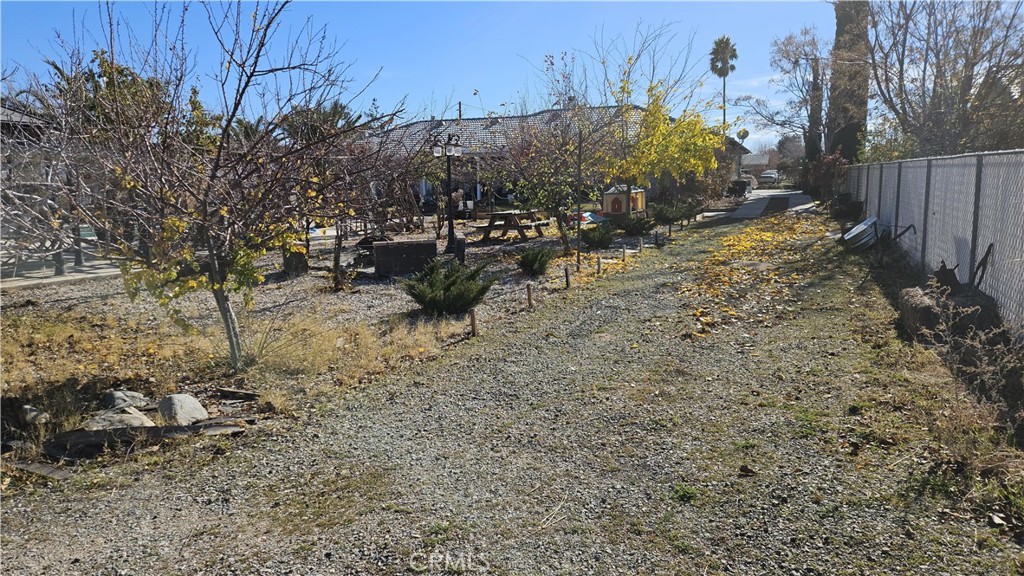 15274 Rodeo Street Hesperia, CA 92345 - Photo 15 of 43 a view of a backyard of the house