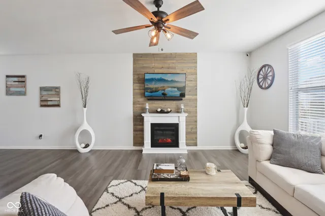 $475,000 | 15437 Eastpark Circle West, Fishers, IN 46037