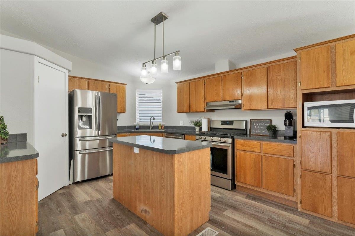 4645 Herrin Road Northeast Salem, OR 97305 - Photo 10 of 48 Gallery Image 10