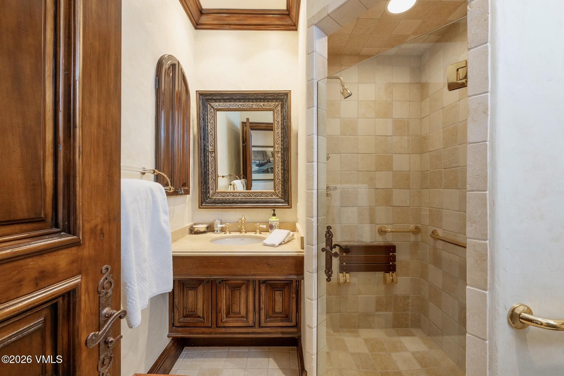 677 Pilgrim Drive Edwards, CO 81632 - Photo 29 of 64 Bunk Room Bathroom