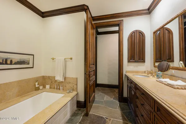 $24,000,000 | 677 Pilgrim Drive, Edwards, CO 81632