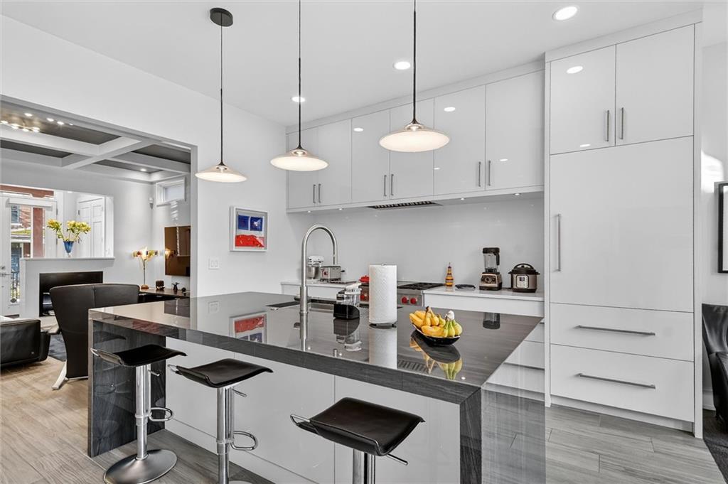 717 Filbert Street Pittsburgh, PA 15232 - Photo 7 of 46