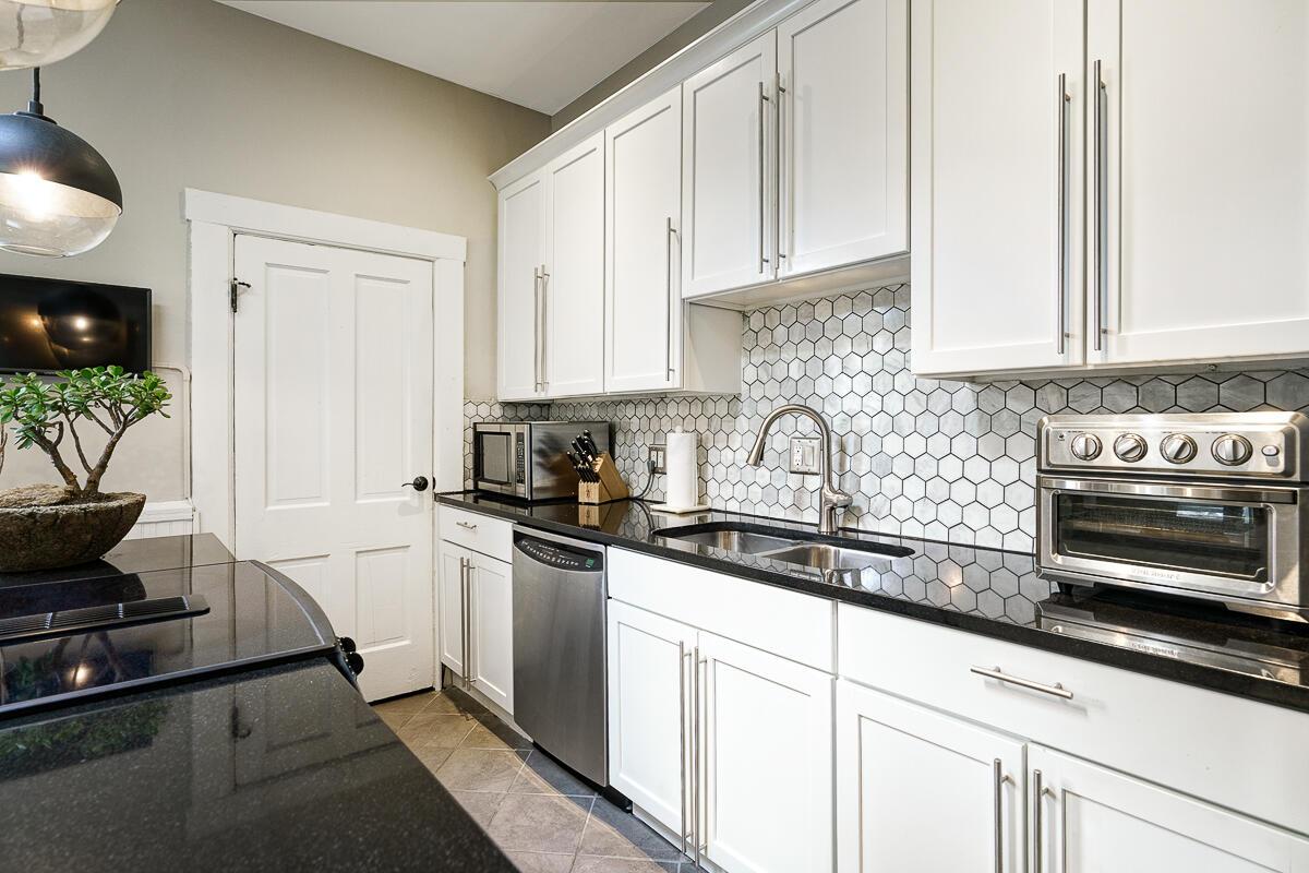 709 South 3rd Street Columbus, OH 43206 - Photo 11 of 33 709_s_3rd_st-16