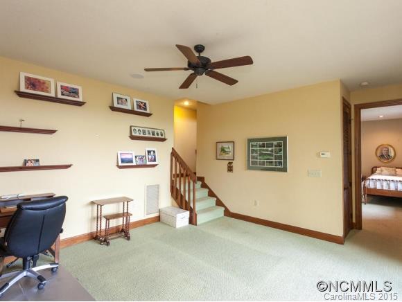 151 Spring Rock Road, Unit D4 Burnsville, NC 28714 - Photo 17 of 21 Gallery Image 17