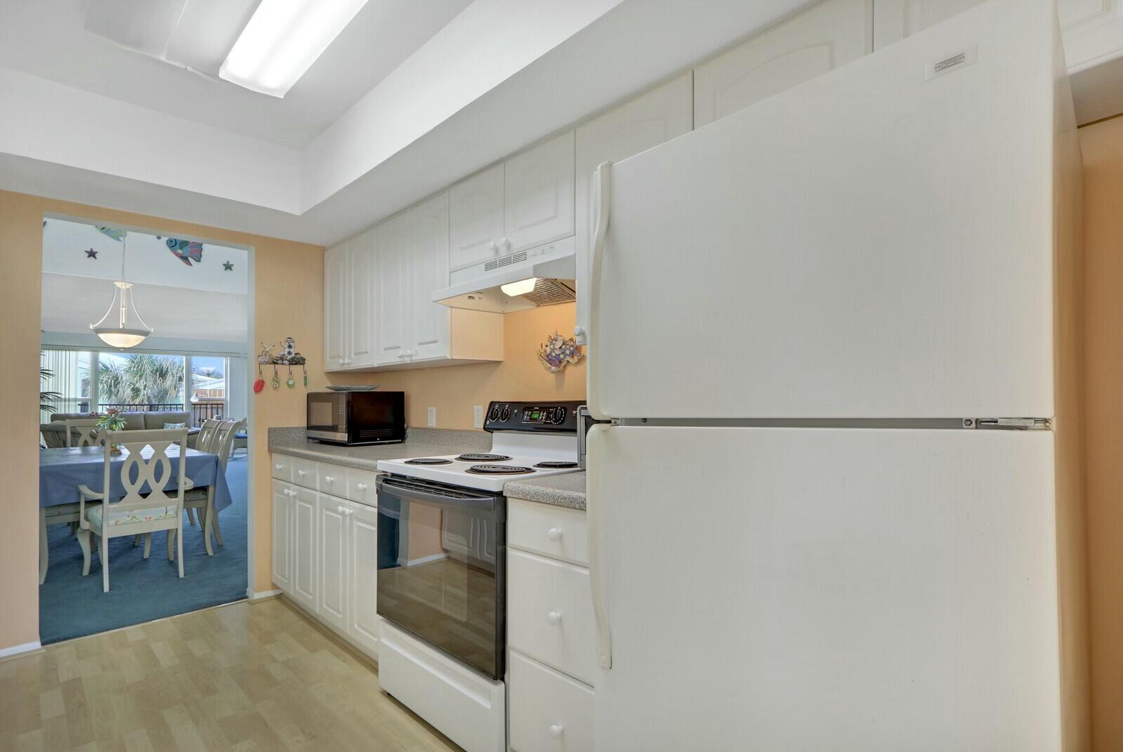 2051 Northeast Ocean Boulevard, Unit 22 Stuart, FL 34996 - Photo 13 of 31 tempImageFP5Y2W