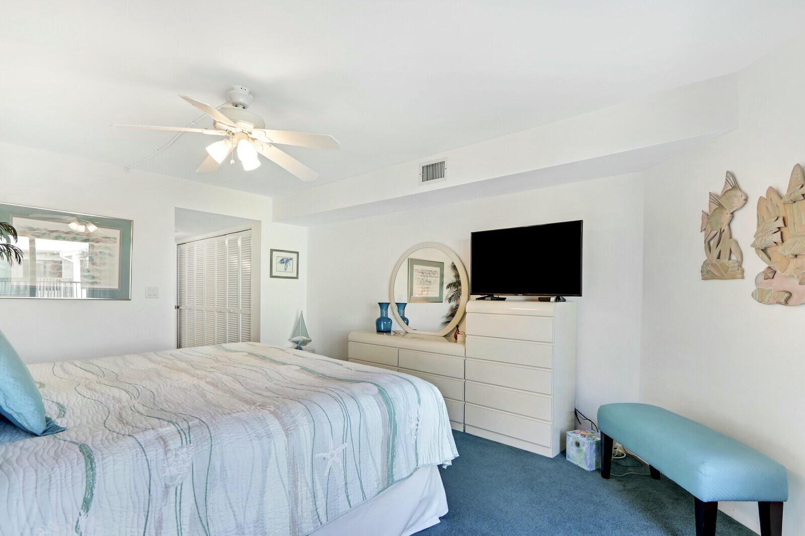 2051 Northeast Ocean Boulevard, Unit 22 Stuart, FL 34996 - Photo 20 of 31 tempImageeEP9Oo