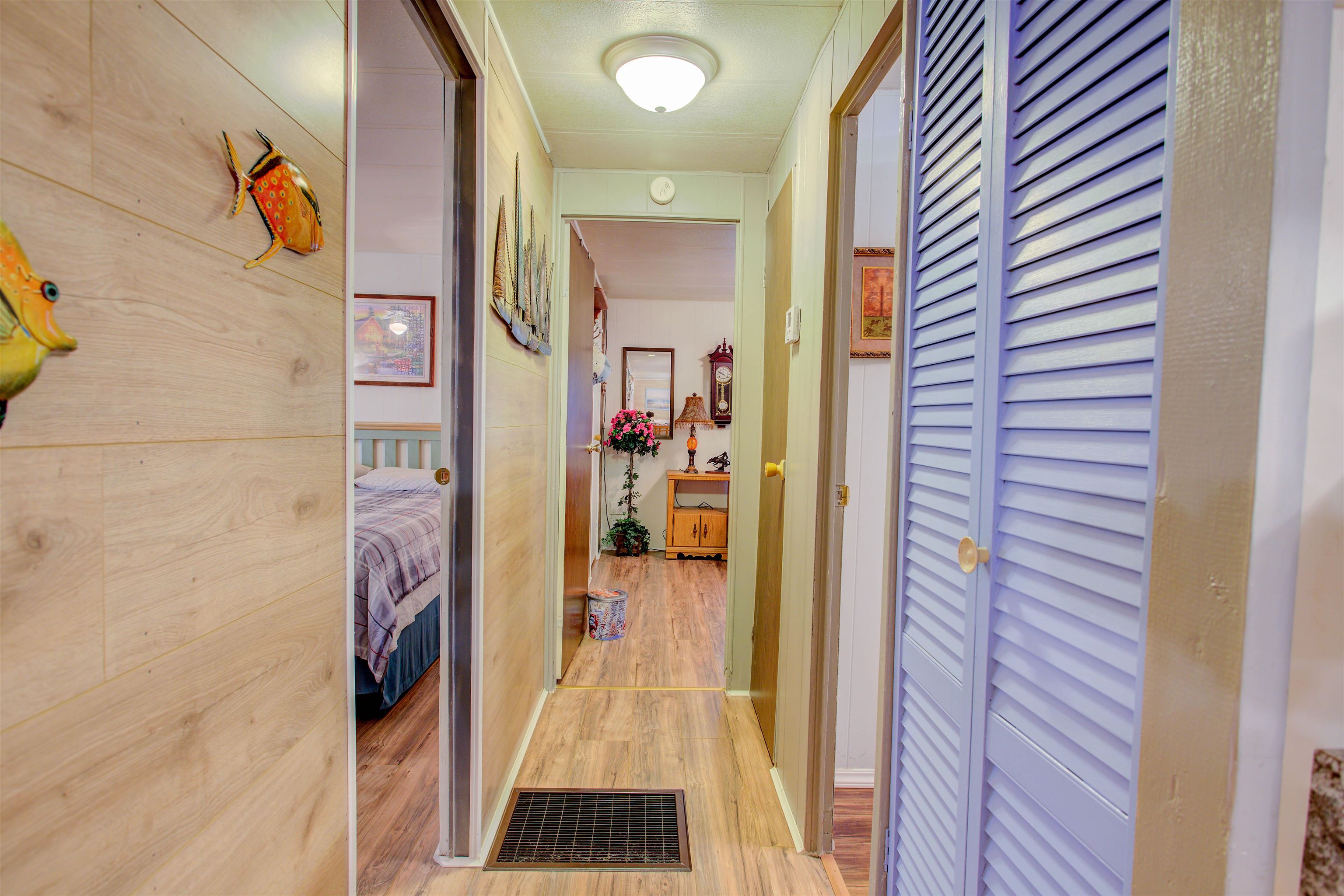 736 San Mateo Road Satsuma, FL 32189 - Photo 17 of 41 a view of a hallway view with staircase