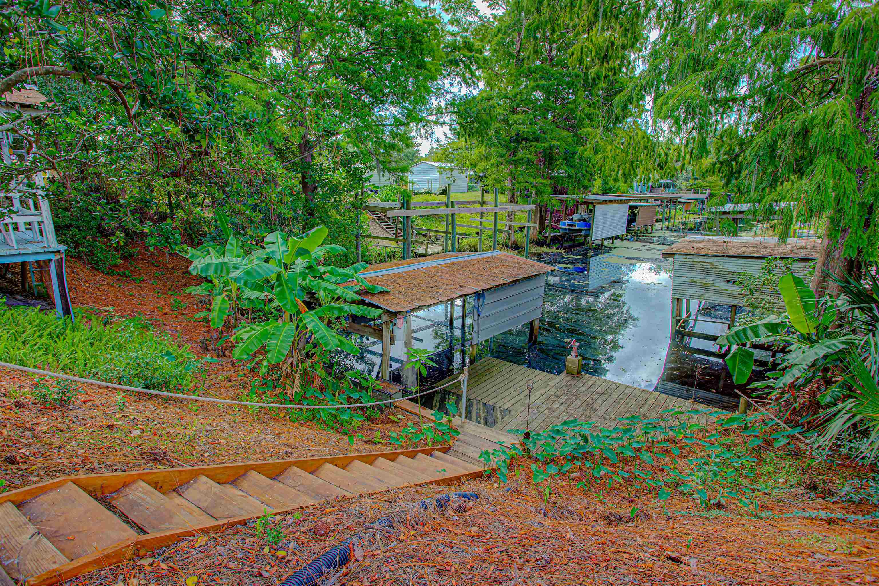 736 San Mateo Road Satsuma, FL 32189 - Photo 30 of 41 a view of a backyard with sitting area