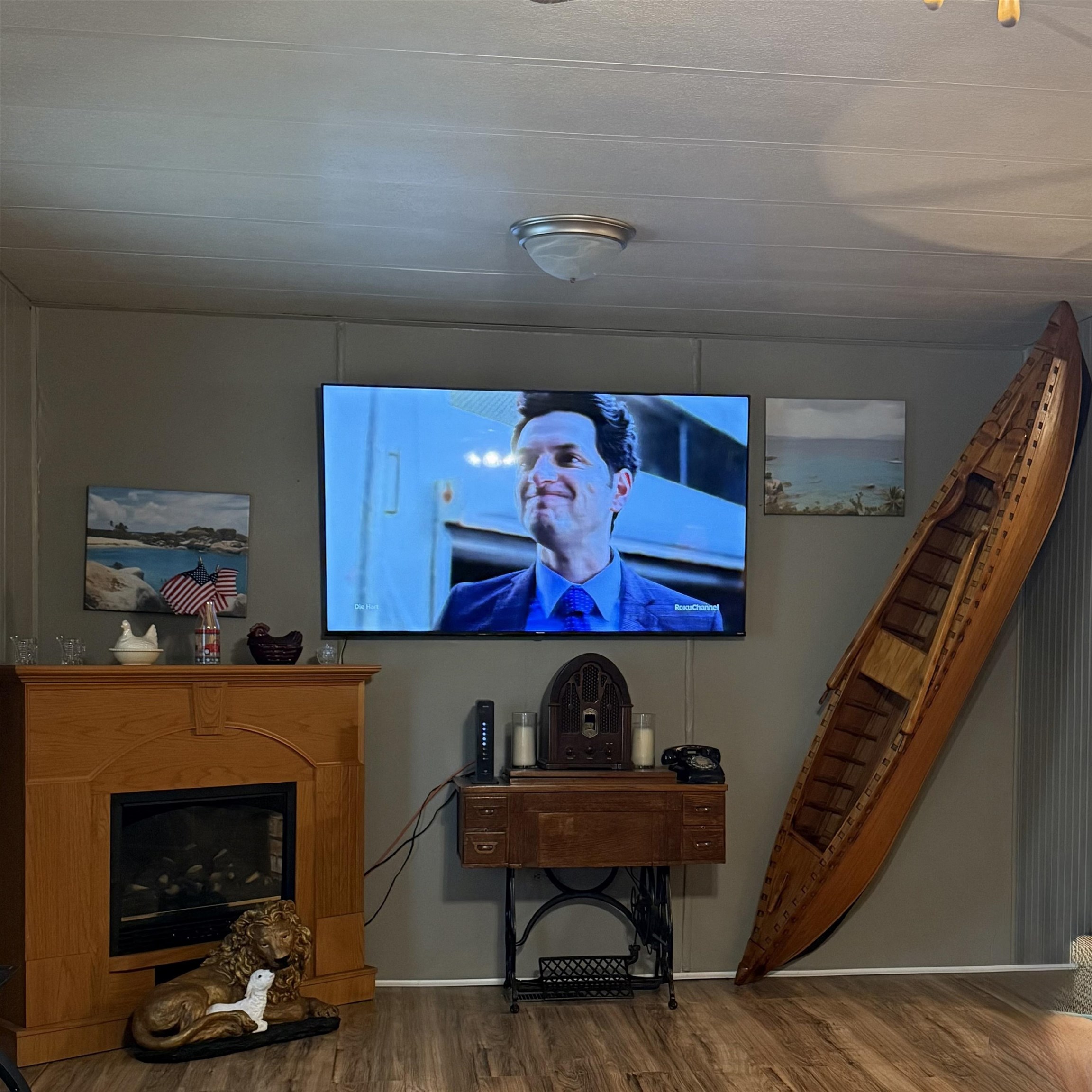 736 San Mateo Road Satsuma, FL 32189 - Photo 4 of 41 a living room with furniture and wooden floor