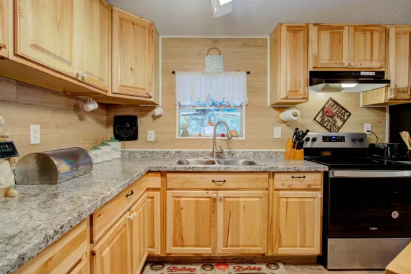 $273,900 | 736 San Mateo Road, Satsuma, FL 32189