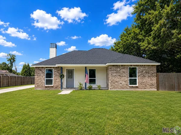 $269,900 | 13056 Cypress Gold Drive, St. Amant, LA 70774