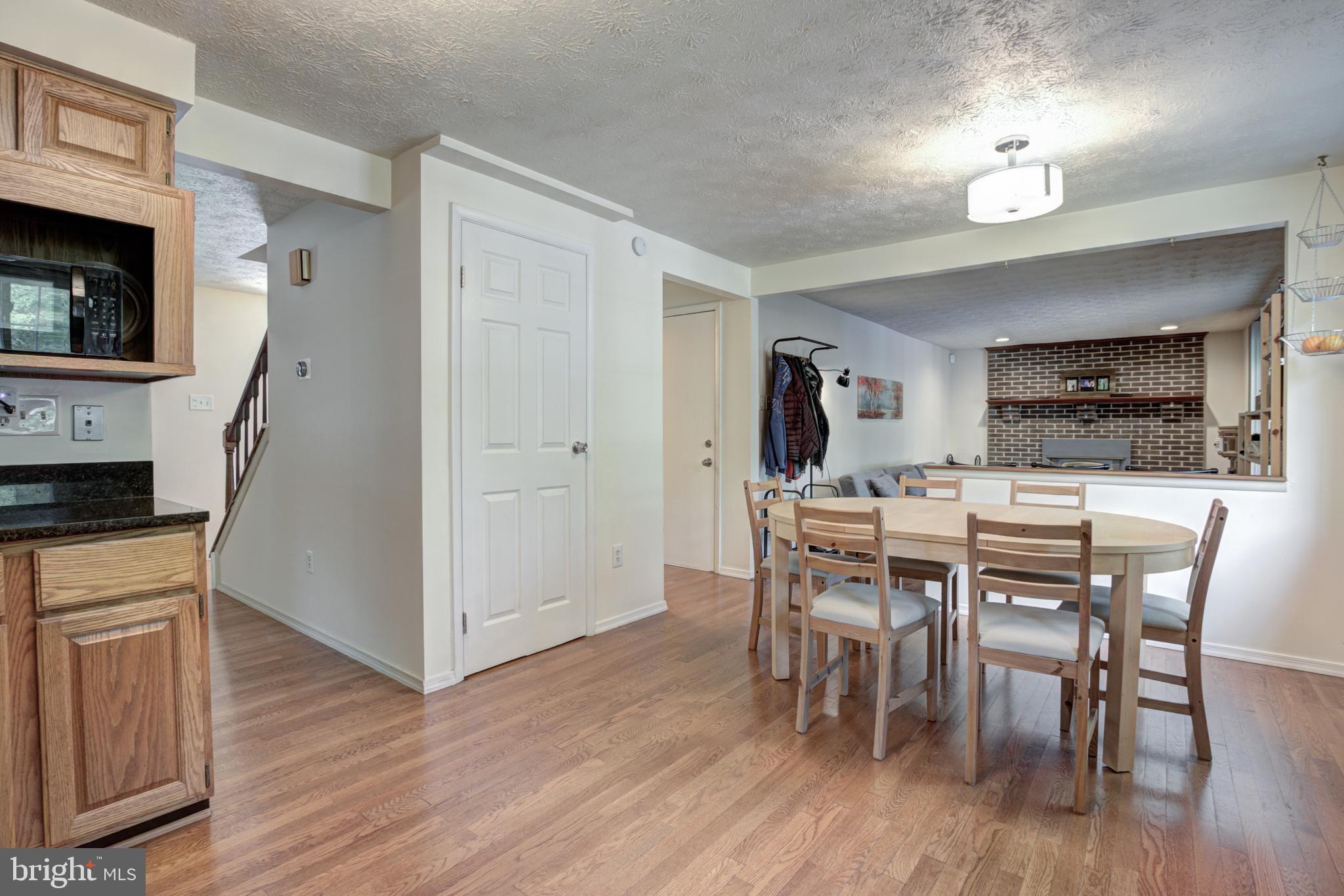 2839 Edgelea Road Vienna, VA 22181 - Photo 17 of 41