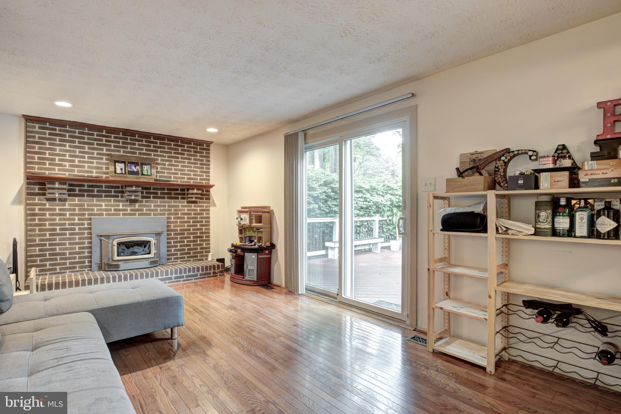 2839 Edgelea Road Vienna, VA 22181 - Photo 19 of 41