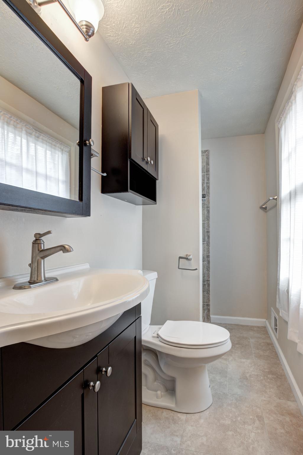 2839 Edgelea Road Vienna, VA 22181 - Photo 25 of 41