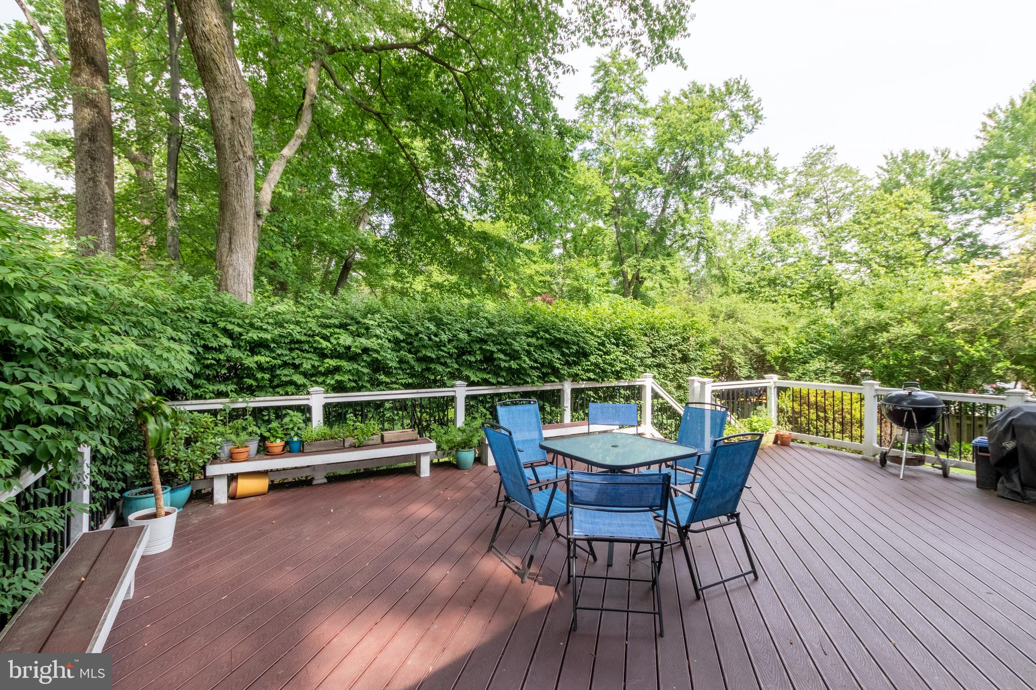 2839 Edgelea Road Vienna, VA 22181 - Photo 6 of 41