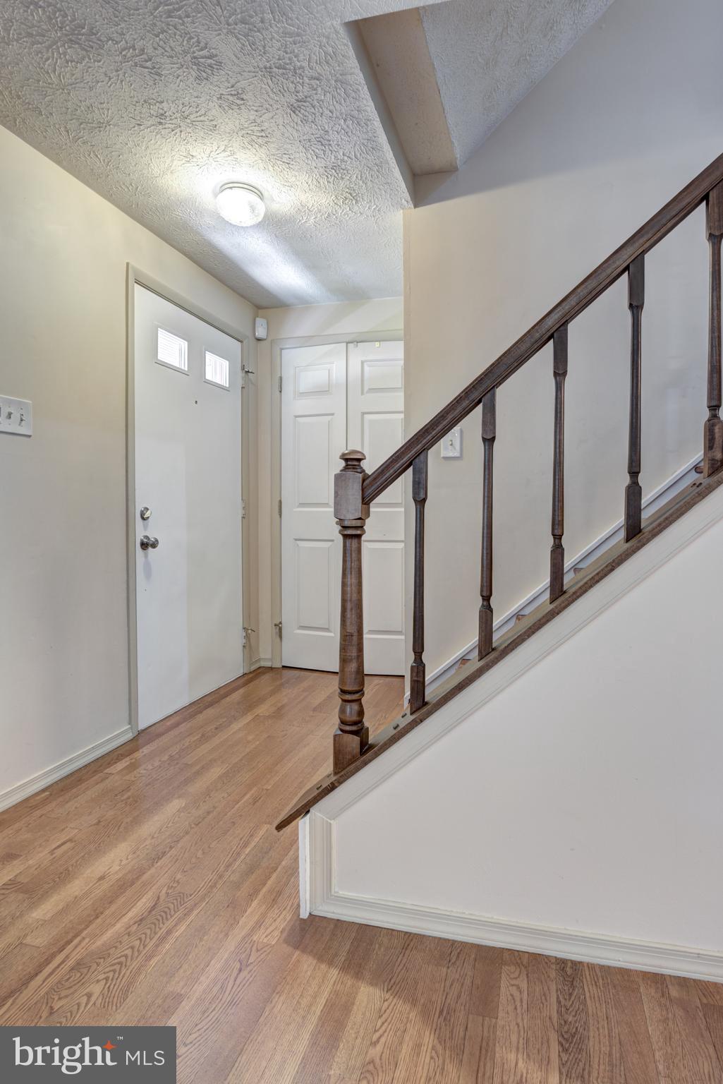 2839 Edgelea Road Vienna, VA 22181 - Photo 8 of 41