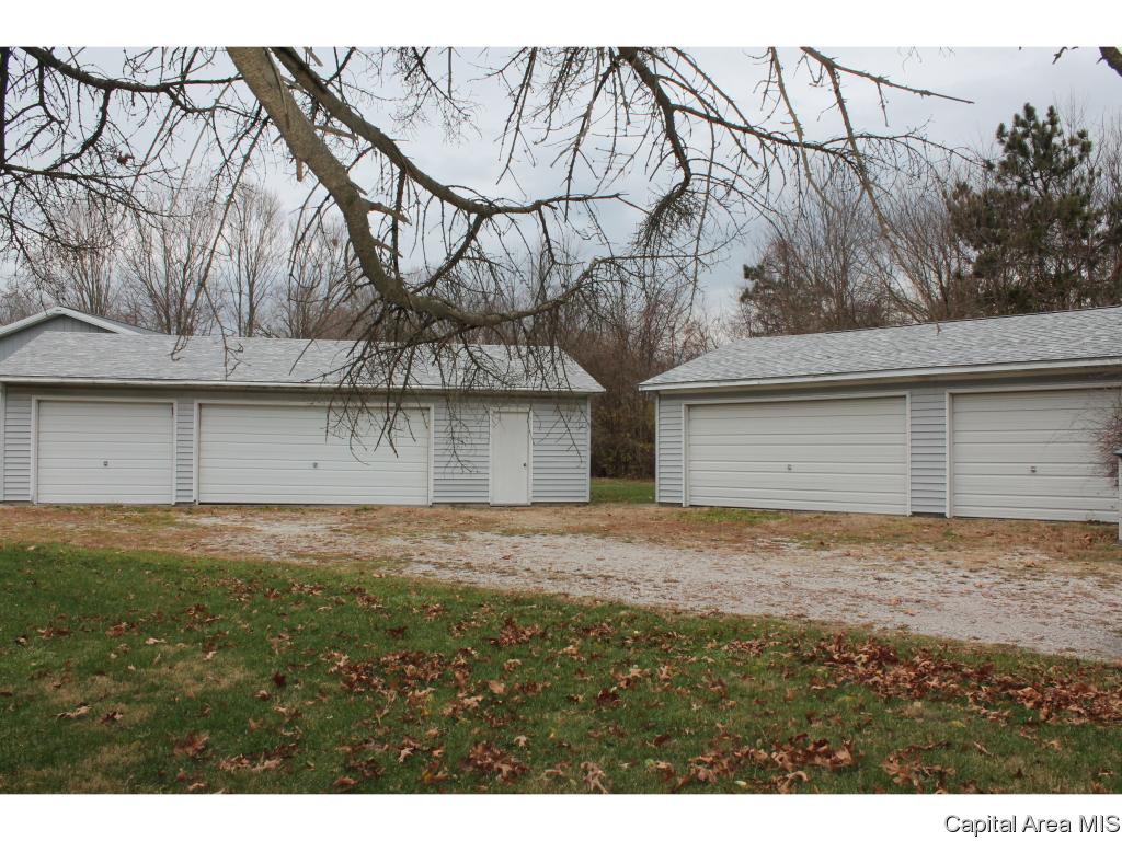 6180 Chicken Bristle Road Rochester, IL 62563 - Photo 14 of 35