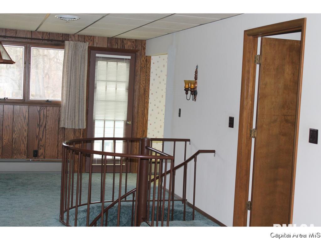 6180 Chicken Bristle Road Rochester, IL 62563 - Photo 19 of 35