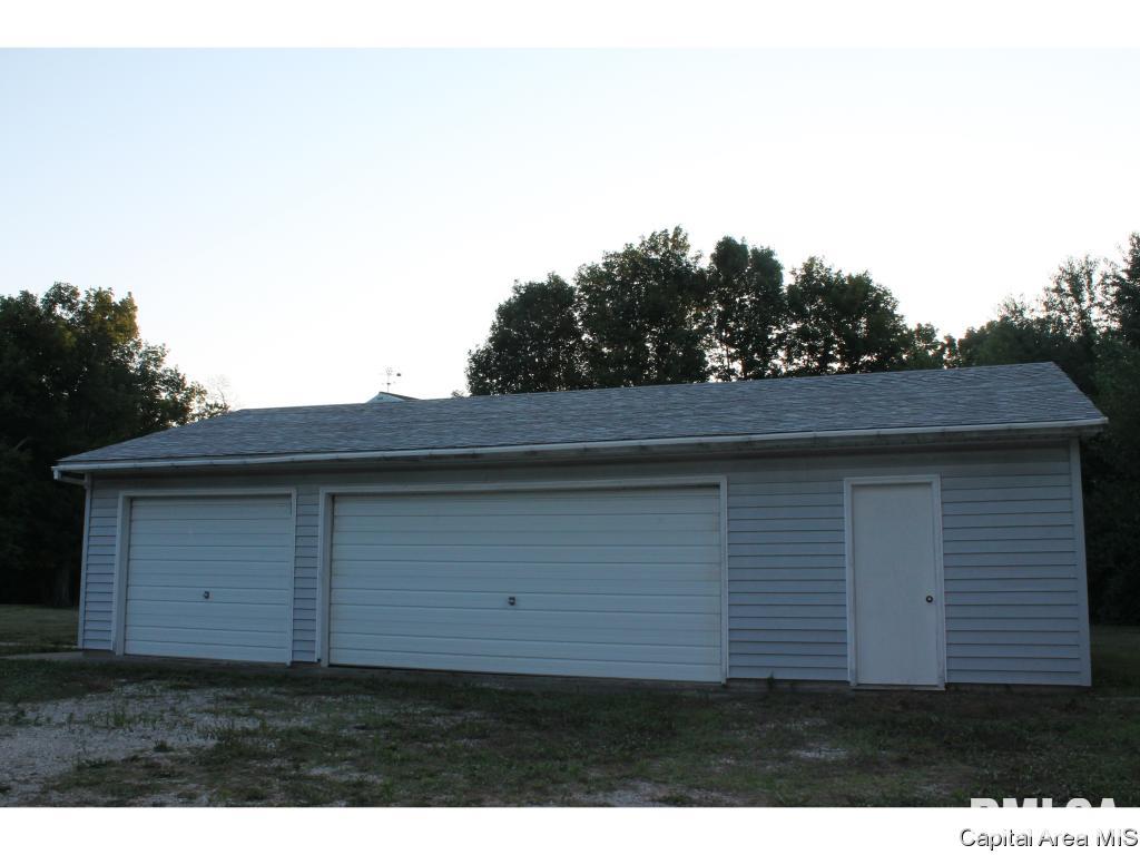 6180 Chicken Bristle Road Rochester, IL 62563 - Photo 6 of 35