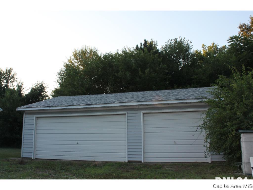 6180 Chicken Bristle Road Rochester, IL 62563 - Photo 7 of 35
