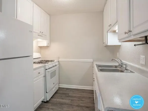 $1,295 | 2 Creekside Circle, Unit 34, Pittsboro, NC 27312