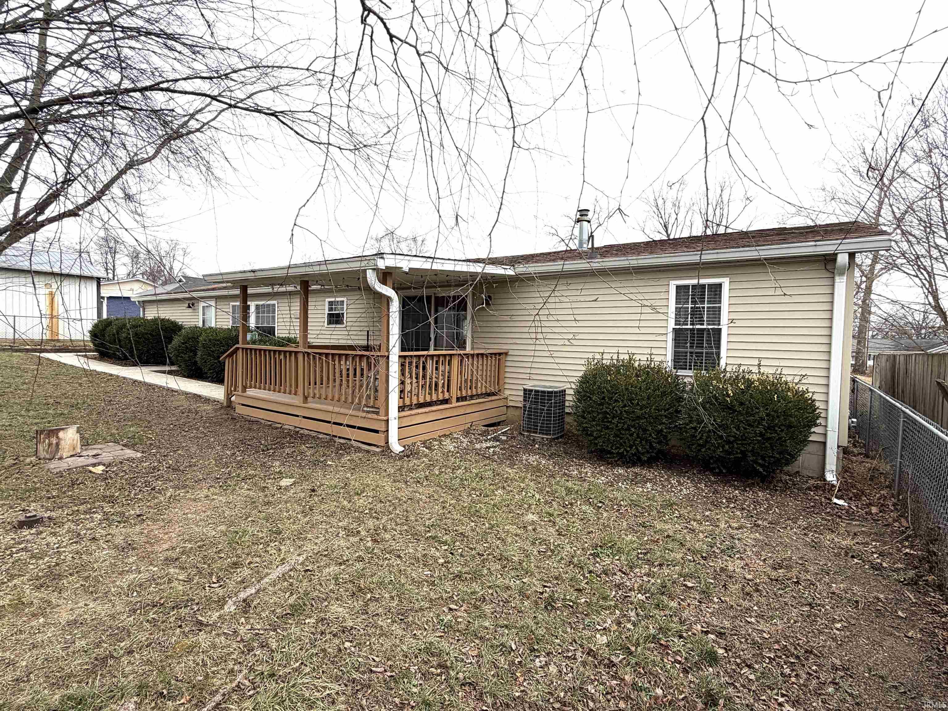 717 W Street Bedford, IN 47421 - Photo 4 of 30