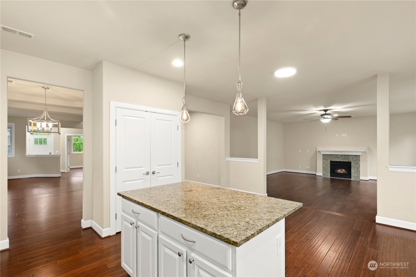 1592 Ridgeview Loop Southwest Tumwater, WA 98512 - Photo 10 of 40 a kitchen with a table and chairs