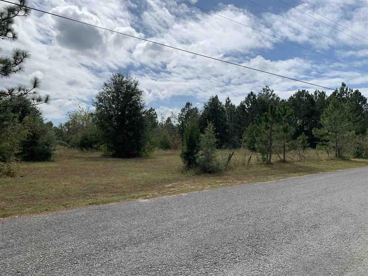 9421 Cornfield Way, Unit RIGHT 1/2 OF LOT Milton, FL 32583 - Photo 3 of 9 Gallery Image 3