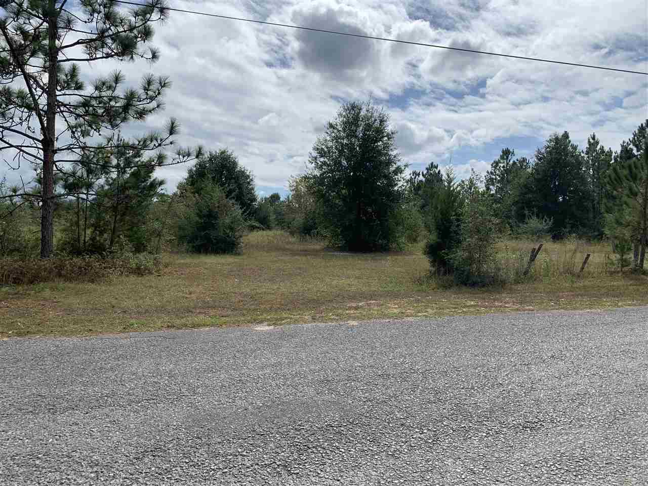 9421 Cornfield Way, Unit RIGHT 1/2 OF LOT Milton, FL 32583 - Photo 5 of 9 Gallery Image 5