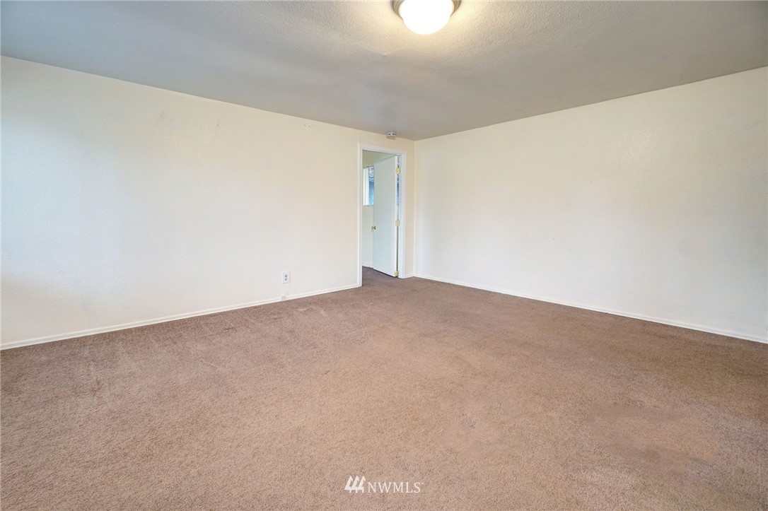 17620 116th Avenue Southeast Renton, WA 98058 - Photo 12 of 21 Gallery Image 12