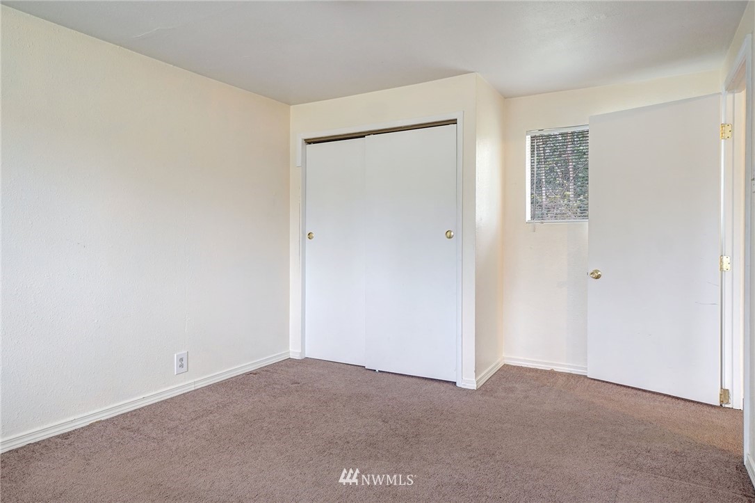 17620 116th Avenue Southeast Renton, WA 98058 - Photo 16 of 21 Gallery Image 16