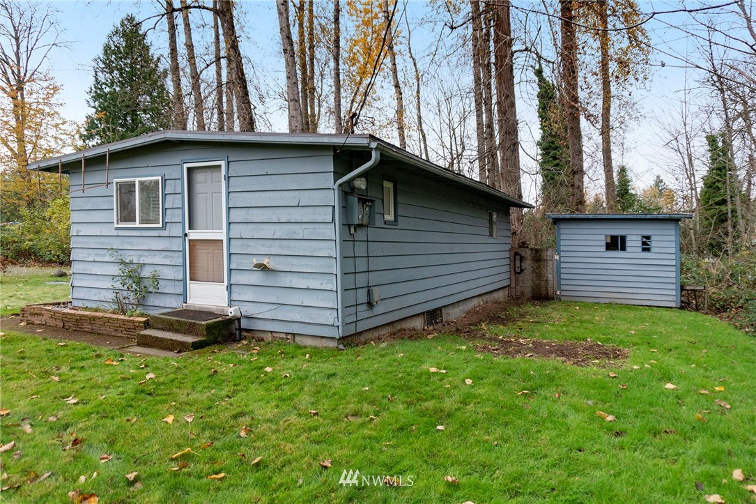 17620 116th Avenue Southeast Renton, WA 98058 - Photo 20 of 21 Gallery Image 20
