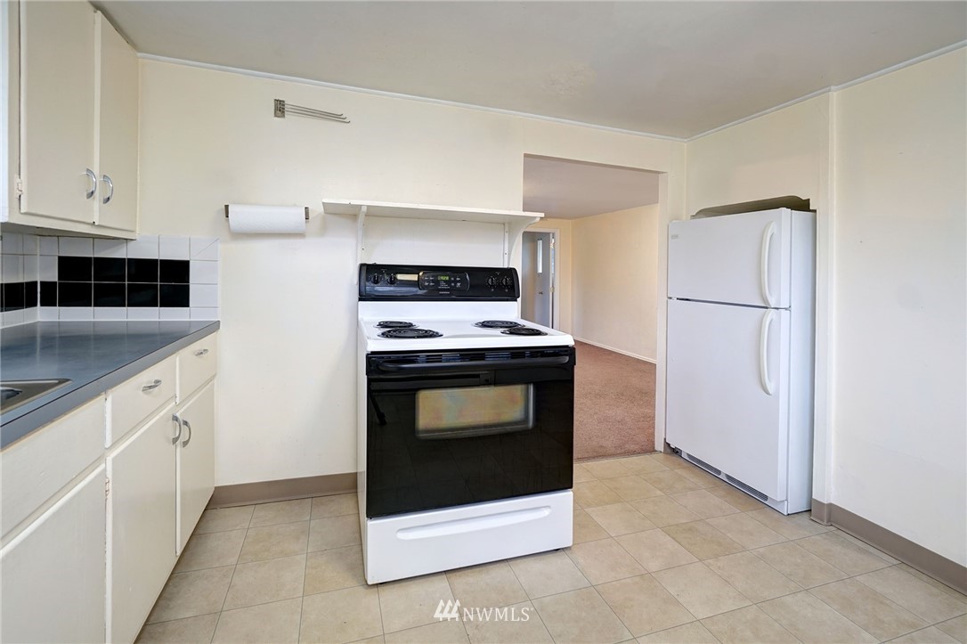 17620 116th Avenue Southeast Renton, WA 98058 - Photo 10 of 21 Gallery Image 10