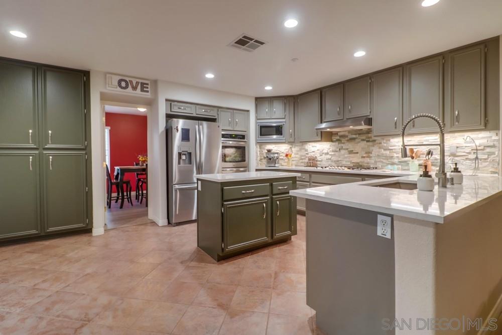 2228 Pointe Parkway Spring Valley, CA 91978 - Photo 7 of 25 Gallery Image 7