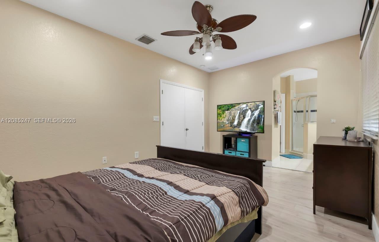 1481 Southeast 20th Road Homestead, FL 33035 - Photo 13 of 35 Gallery Image 13