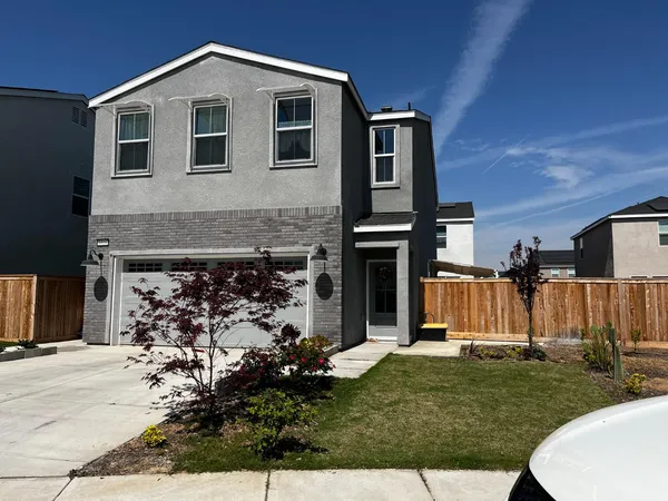 $450,000 | 8916 Savona Lane, Shafter, CA 93263