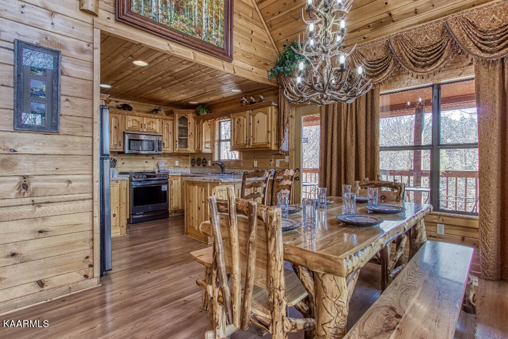 2440 Breezy Road Sevierville, TN 37876 - Photo 2 of 25 01