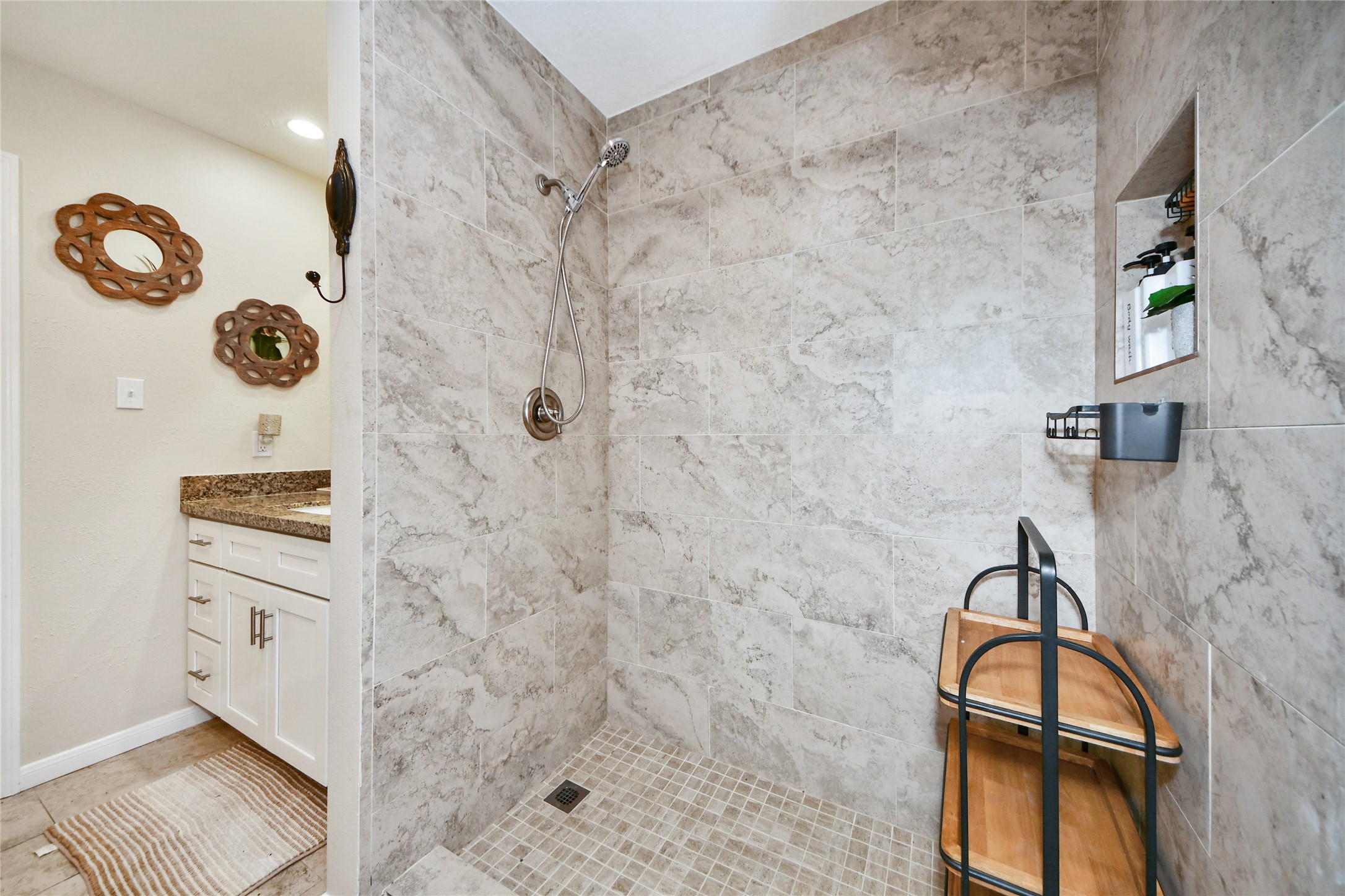 203 Ridgewood Drive Oak Ridge North, TX 77386 - Photo 31 of 39 a bathroom with a shower