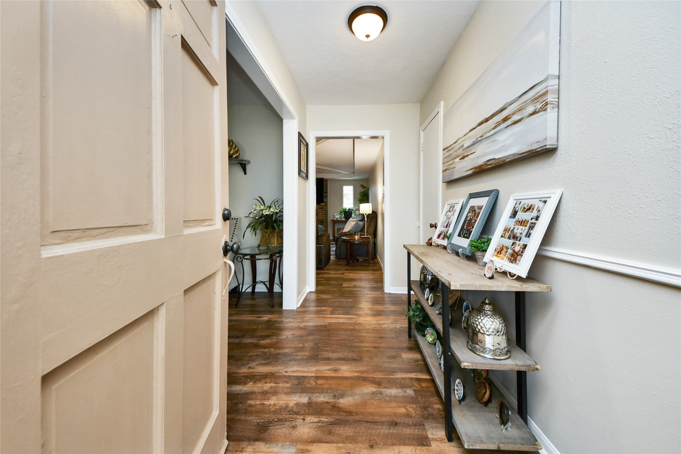 203 Ridgewood Drive Oak Ridge North, TX 77386 - Photo 5 of 39